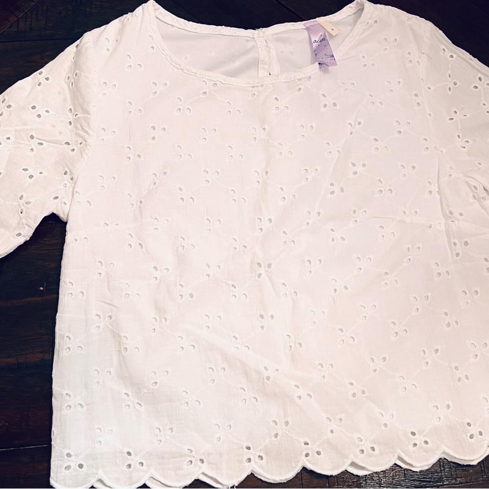 Alya White Boxy Embellished Short Sleeve Blouse nwt